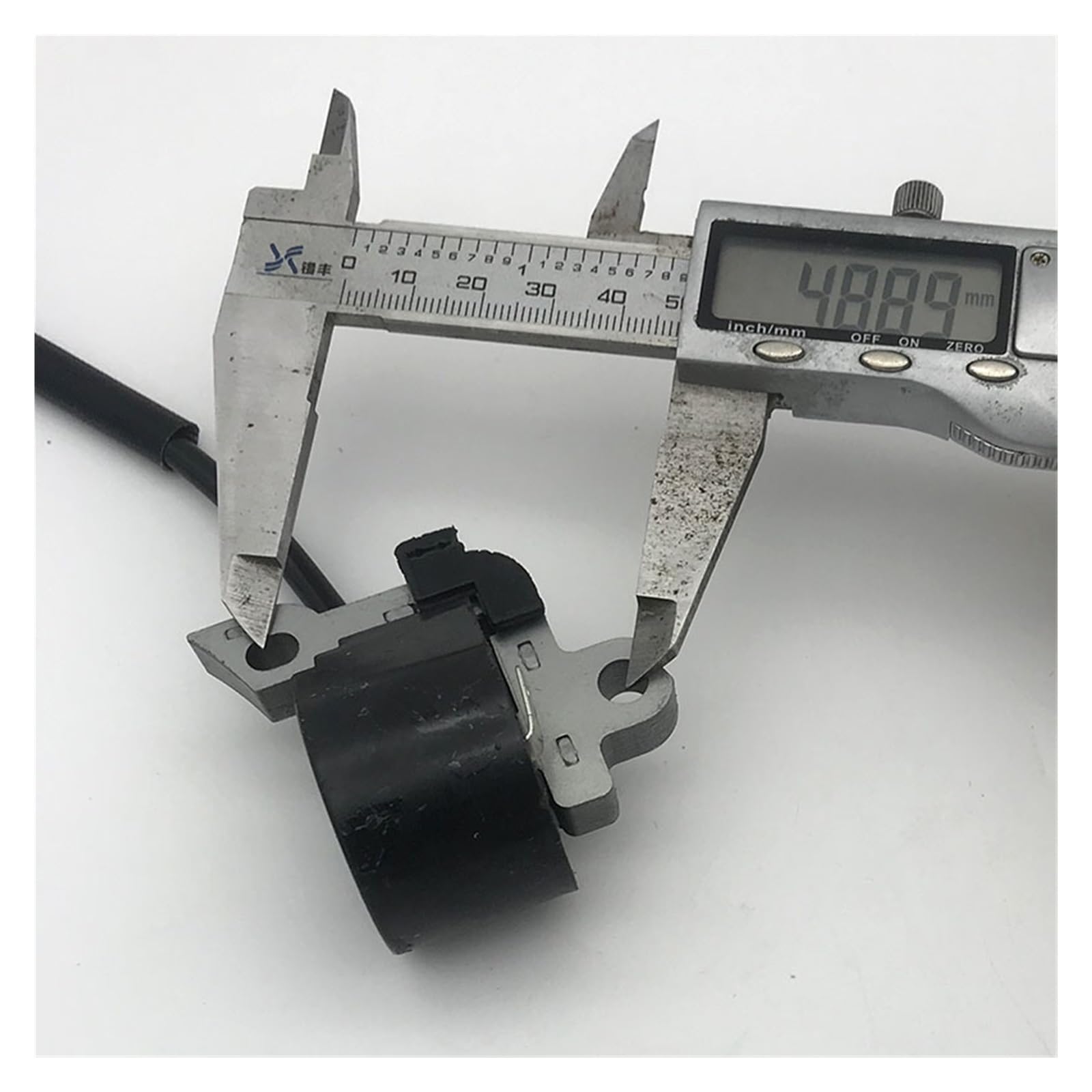 Candela di accensione della bobina adatta for pezzi di ricambio della motosega del gas di STIHL MS360 MS 036