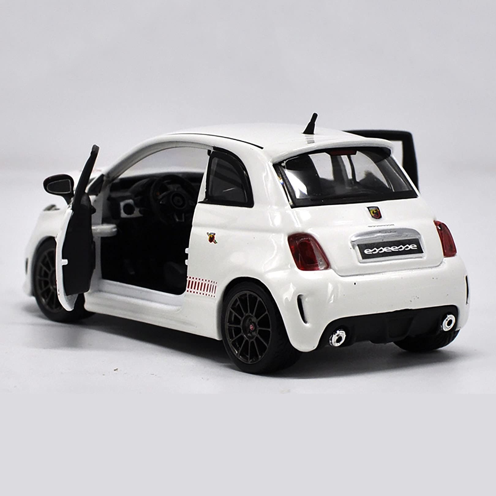 Amazon.co.jp: ダイキャストモデルカースケール1:24カーモデル