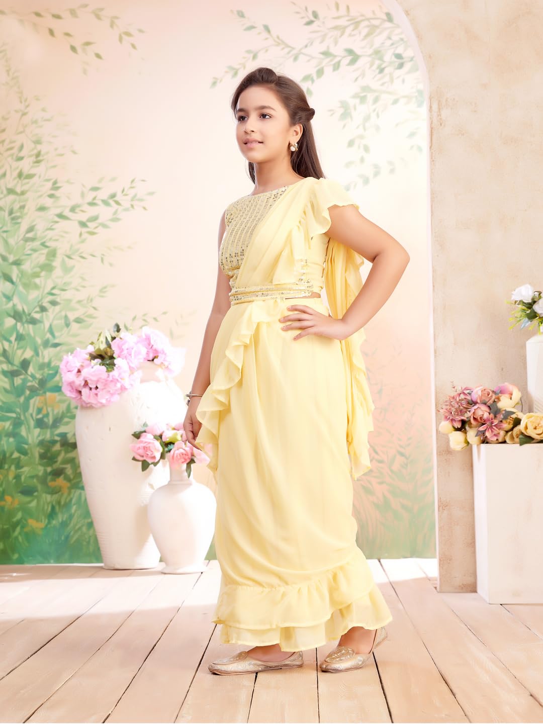 Aarika morska zieleń cekinowa haftowana żorżeta Lehenga Sari z przyszytą dupattą