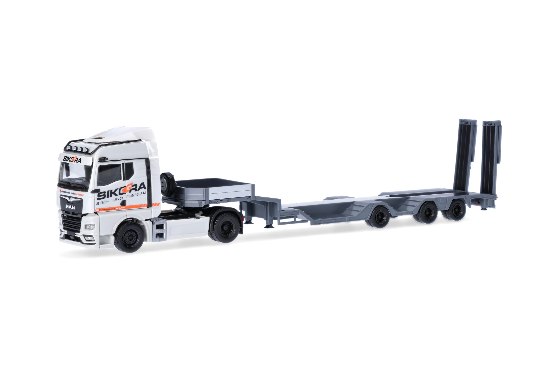 Herpa LKW Modell MAN TGX GM Semitieflade-Sattelzug Sikora/Trucker Babe Cindy (Niedersachsen/Seevetal-Lindhorst), Miniatur im Maßstab 1:87, Sammlerstück, Made in Germany, Kunststoff