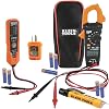 Kit de prueba de voltaje Klein Tools CL120VP con pinza amperimétrica, tres probadores, puntas de prueba, bolsa y baterías 1