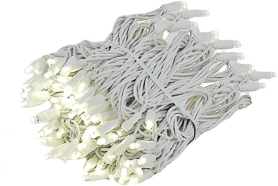 Novelty Lights 46.5 Feet 140 Light LED Chasing Christmas String, 16 Function Controller, Warm White on White Wire, UL Listed for Indoor/Outdoor Use