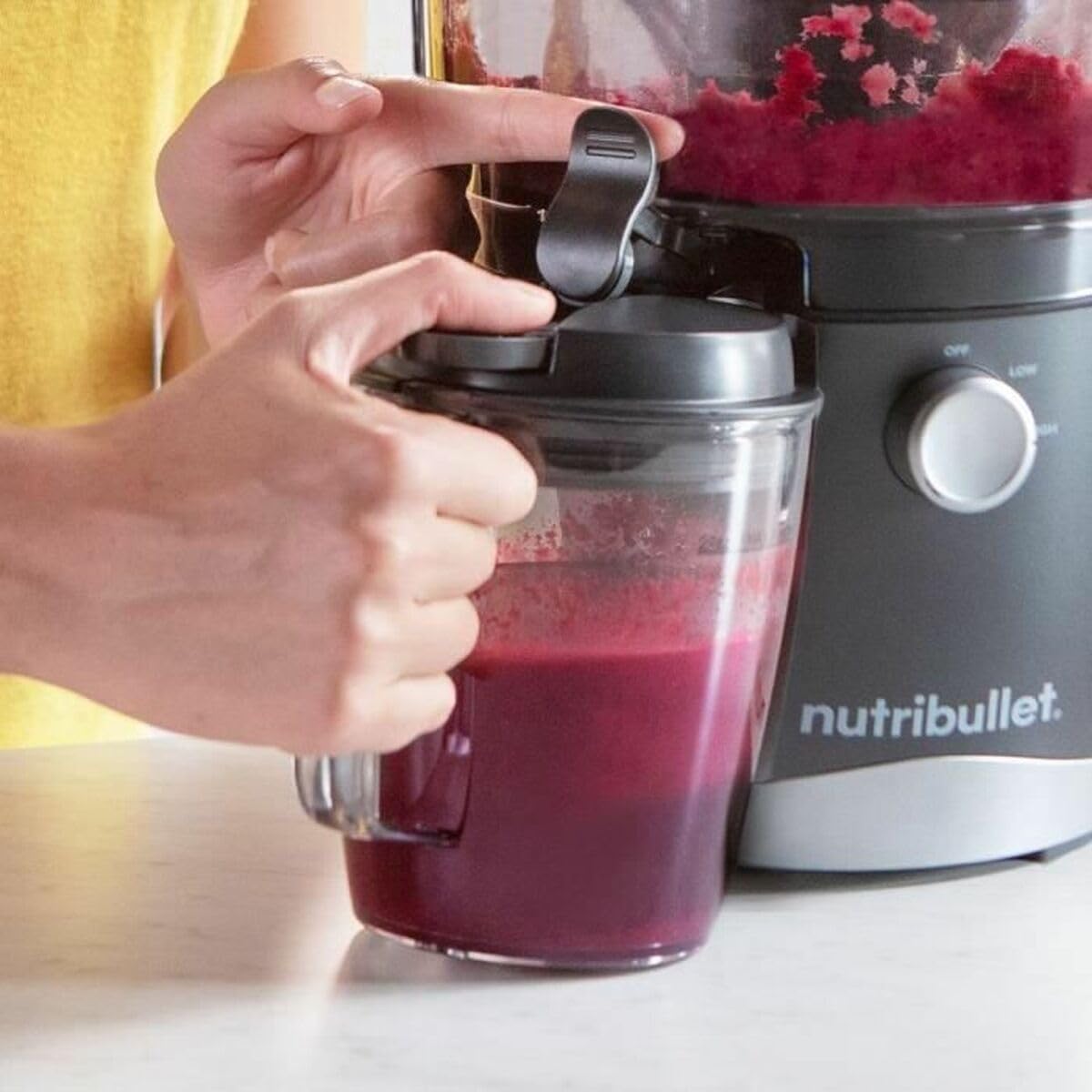 nutribullet Juicer, Estrattore di Succo a Freddo, Estrattore Frutta e Verdura, Estrattore Succo Frutta, Facile da Pulire, Vaschetta per Polpa da 1,5 L, NBJ100G