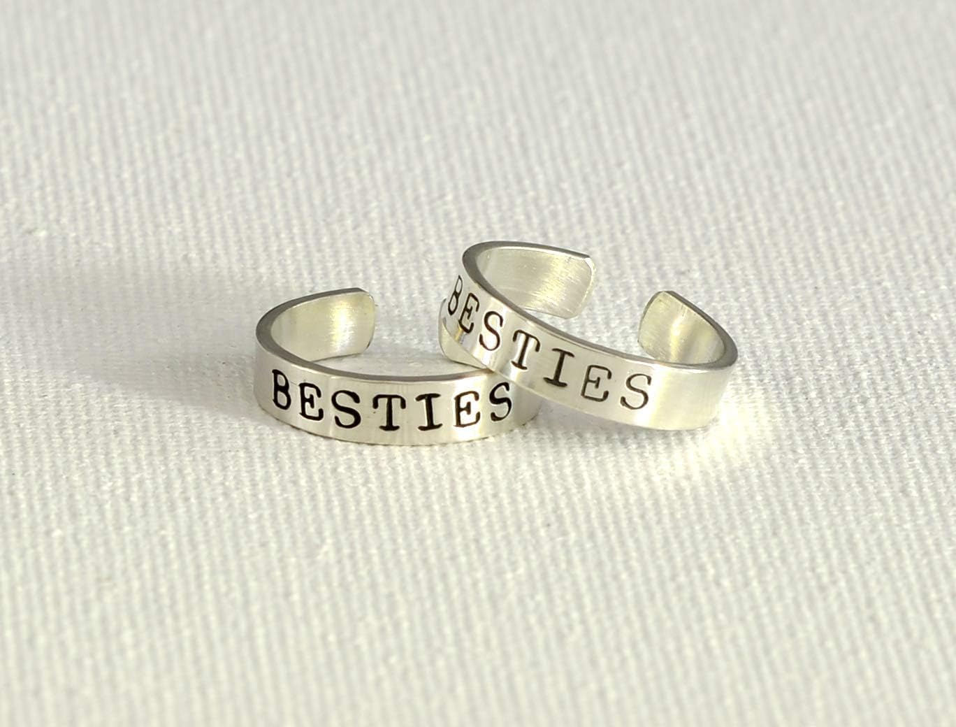 Besties Toe Ring Set in Sterling Silver to celebrate Friendships