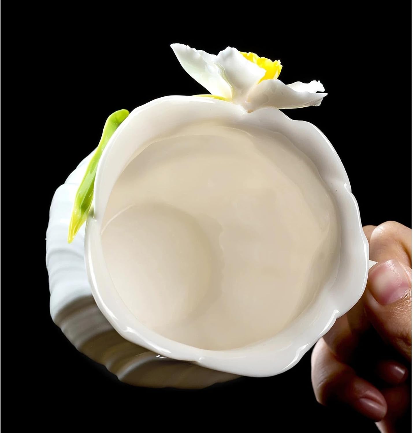 Handmade 3D daffodil ceramic coffee cup, handmade embossed floral teacup, unique artistic porcelain cup, suitable for coffee and tea drinks