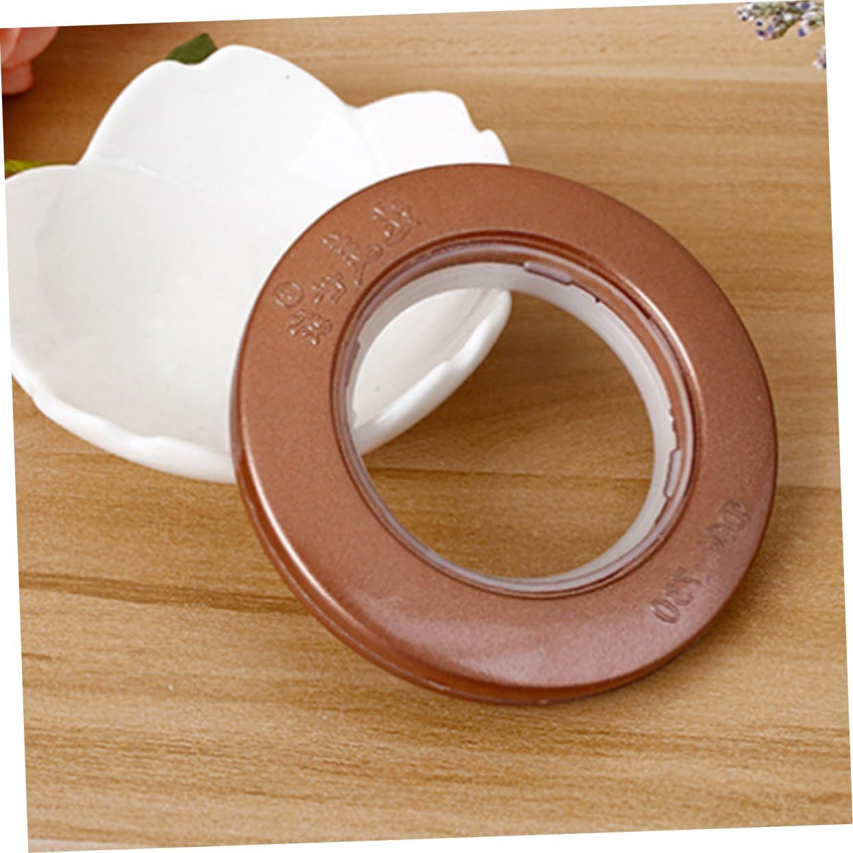 85pcs Plastic Curtain Rings with Eyelet for Easy Installation Shower and Bedroom Accessories Coffee Color for Home Decoration