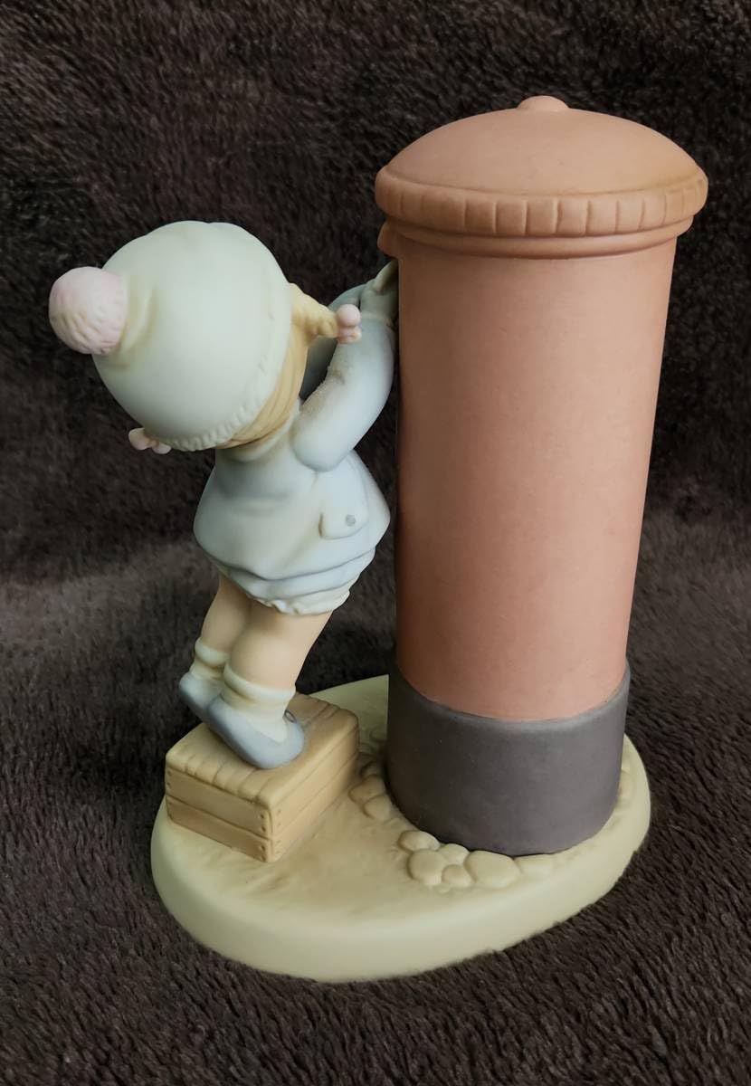 ルーシー アトウェル 