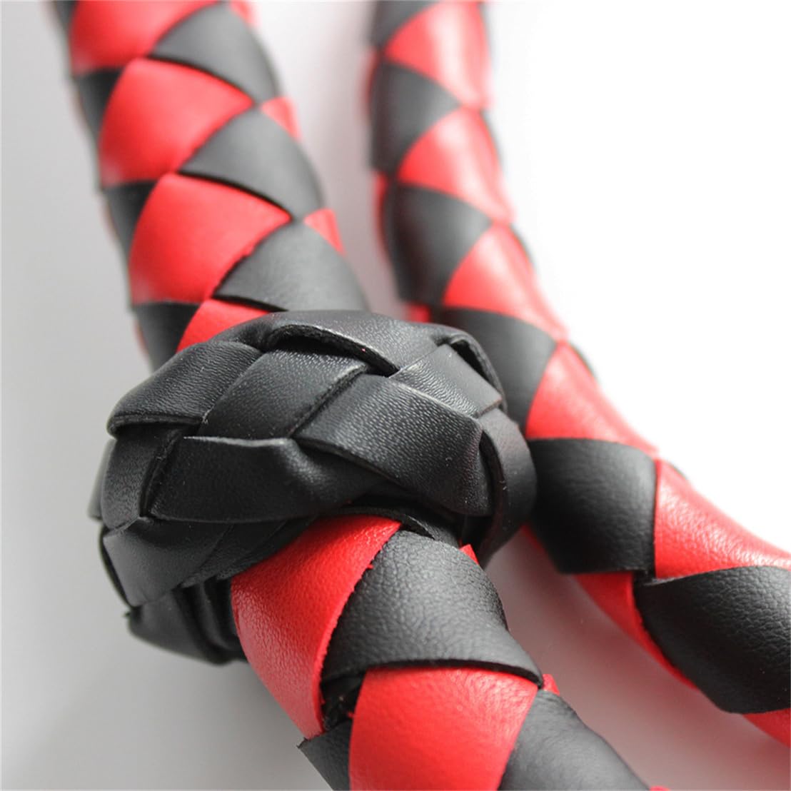 LáTigo CláSico Negro Y Rojo De Cuero De Primera Calidad, Exquisita ArtesaníA -Z
