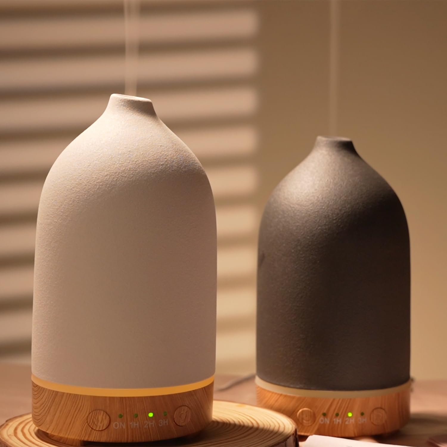 SALUBRITO Keramik Aroma Diffuser, Weiß Diffusor für Ätherische Öle, Ultraschall Duftöl Diffuser, Aromatherapie Diffusor für Duftöle, BPA Frei, Geschenk für Frauen