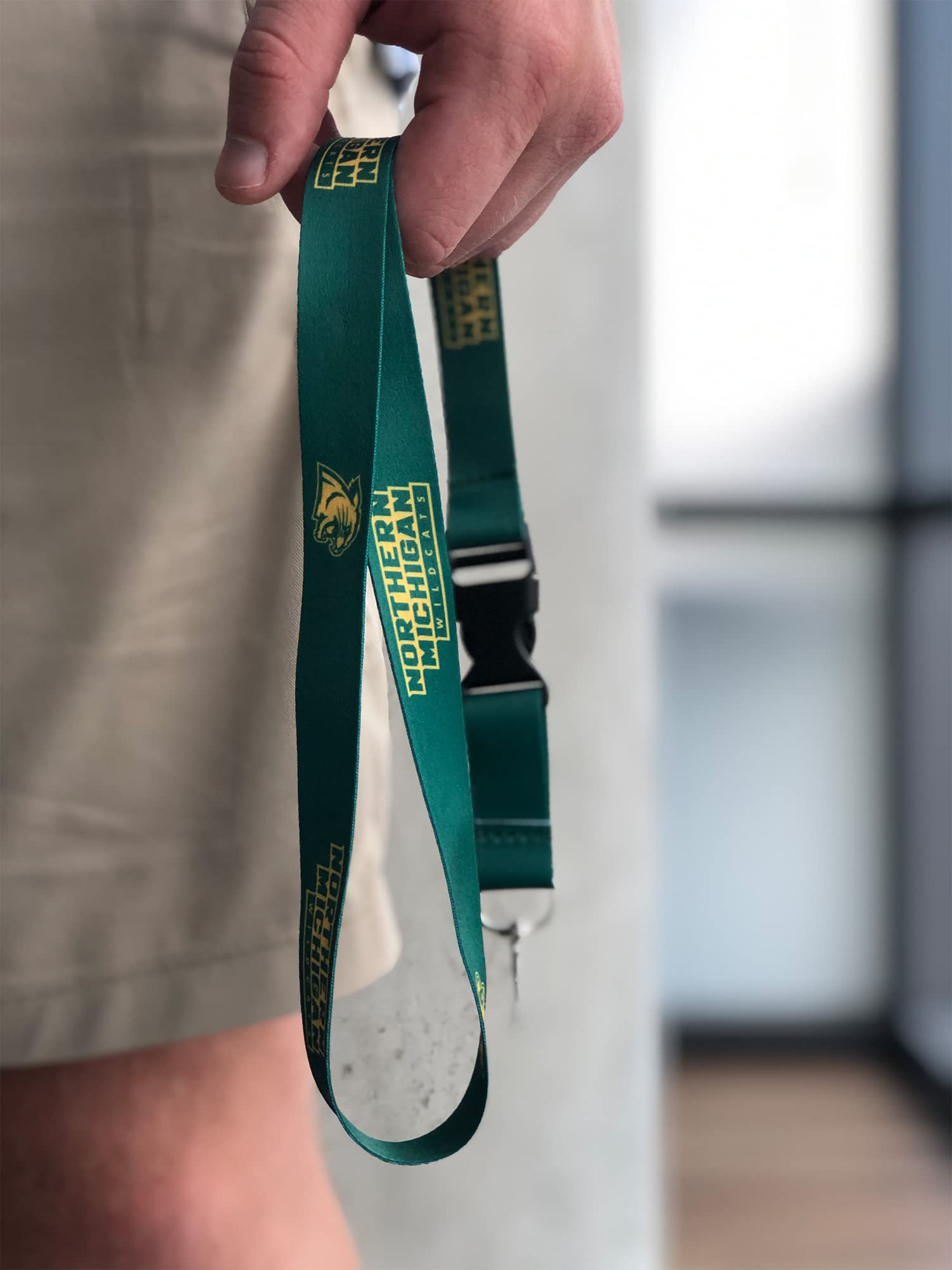 University Of Iowa Hawkeyes Lanyard – Detachable Breakaway Buckle, ID Badge & Key Holder, Multicolored