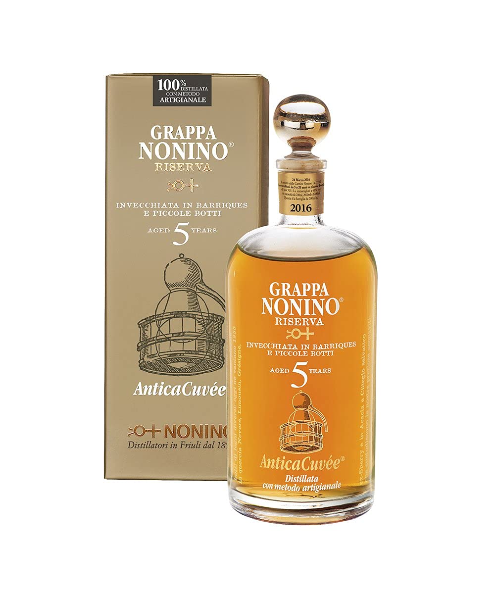 Distillerie Nonino, Grappa Nonino Riserva AnticaCuvée Riserva aged 5 Years, invecchiate da 5 a 20 anni in barriques e piccole botti - bottiglia da 700 ml Riserva Single