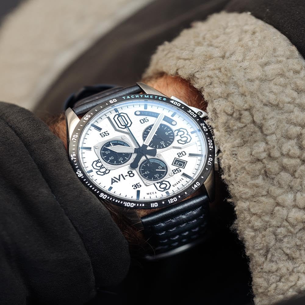 AVI-8 Herren 43mm P-51 Mustang Blakeslee Chronograph Japanese Meca-Quartz Fliegeruhr mit Leder- oder Edelstahlband AV-4077