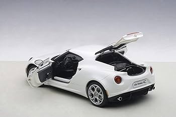 Amazon | AUTOart 1/18 アルファロメオ 4C ホワイト 完成品