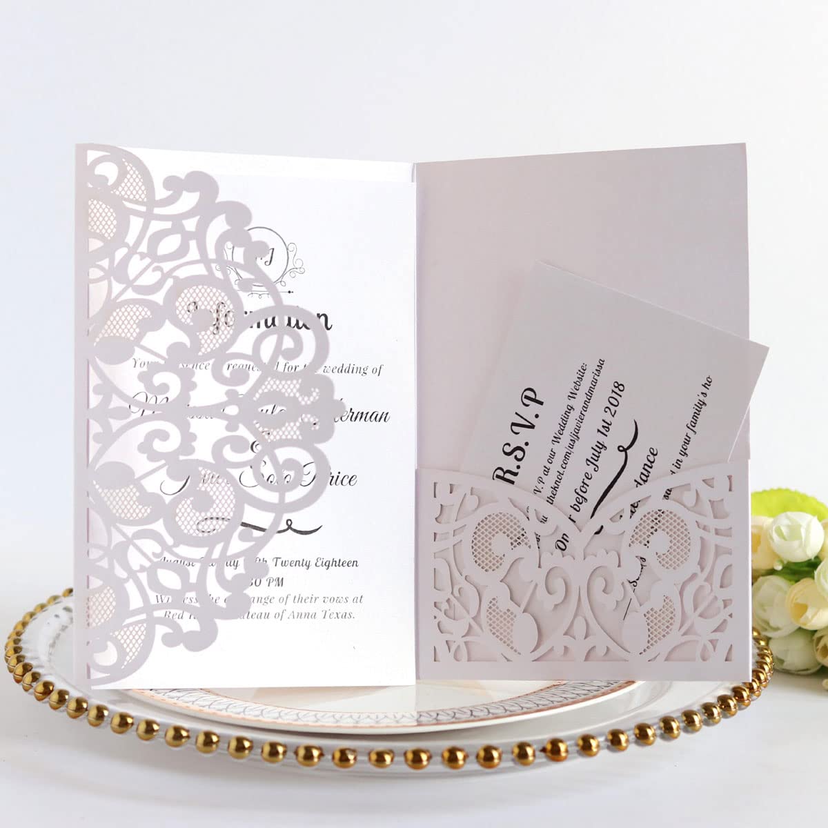 Cartes d'invitation de mariage au laser pour réussir vos fiançailles et fêtes