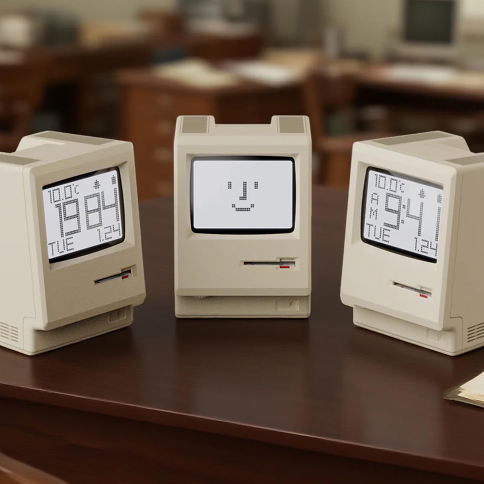 Maclock - Reloj despertador retro de píxeles, reloj de escritorio estilo computadora 1984 con pantalla LCD de píxeles, reloj de escritorio USB, múltiples alarmas, calendario, temperatura