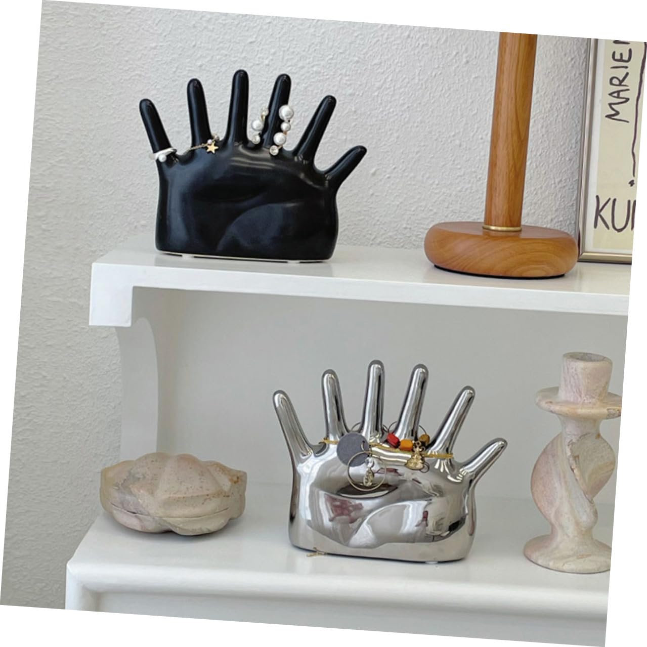 Baluue Keramik Ringhalter Handform Schwarz Schmuckständer Ringorganizer für Damen und Mädchen Platzsparender Schmuckhalter und Deko für Kommode und Fotorequisit
