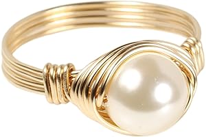 Graceful Gold and Pearl Ring: A Timeless Allure