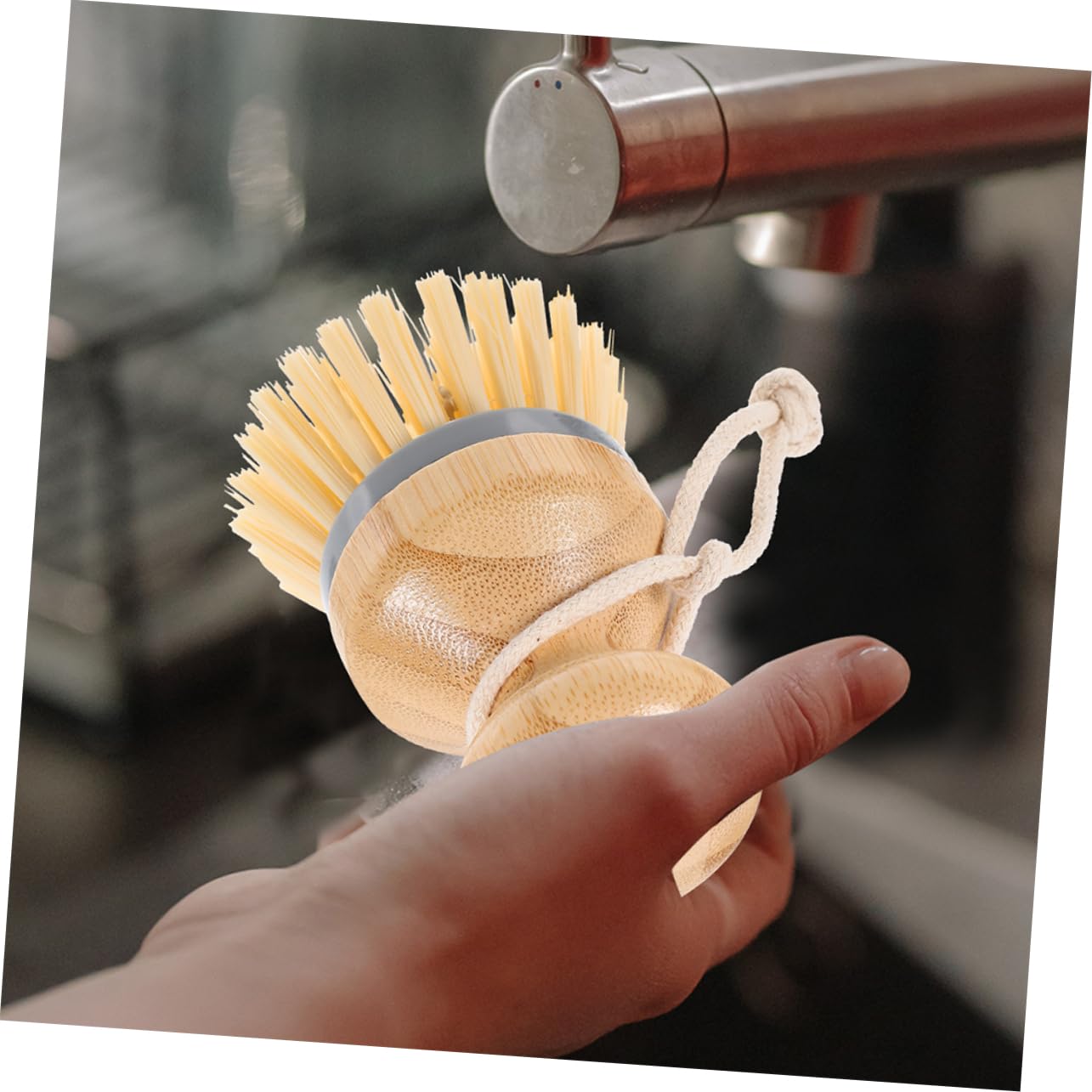 LIFKOME 2pcs Portable Dish Cleaning Brushes Compact Kitchen Scrub Brushes for Efficient Dishware Cleaning for Bowls and Pots Lightweight and Easy to Grip