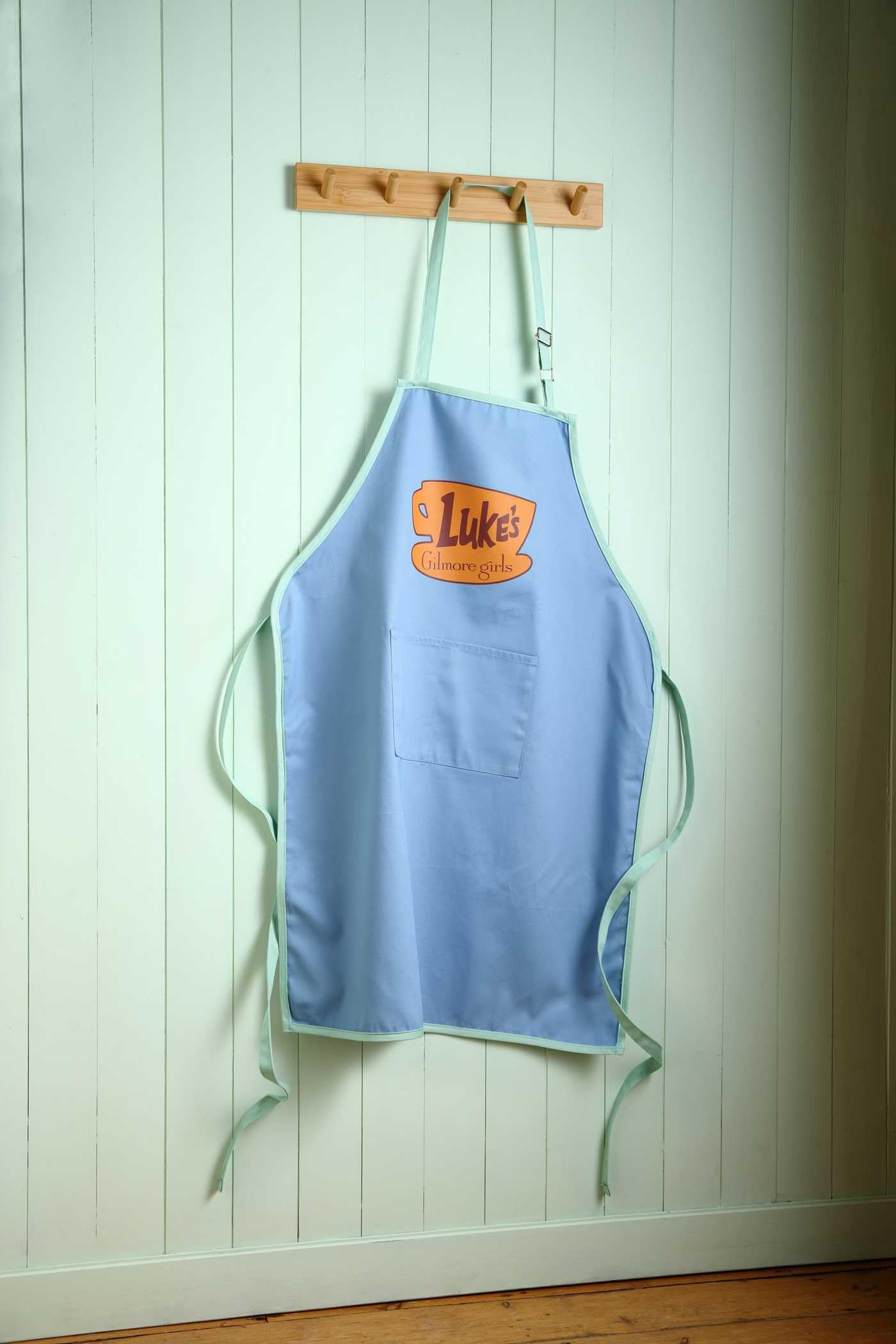 Gilmore Girls: The Official Cookbook and Apron Gift Set: The Official Cookbook Gift Set: Includes Exclusive Luke's Diner Apron!