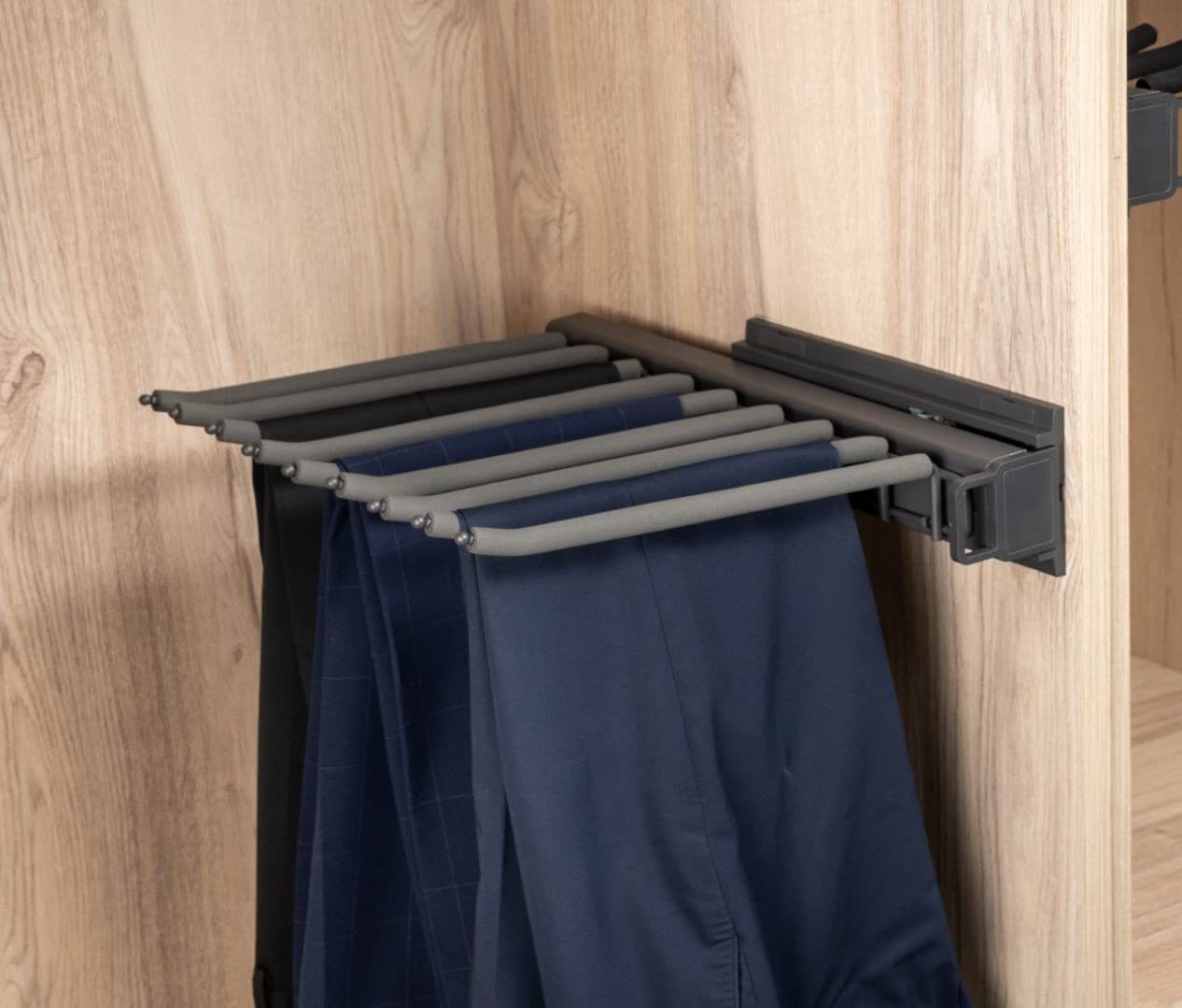 AZERODESIGN- Pantalonero Extraible para Armario o vestidor -Organizador Ropa - Pantalones- 9 Perchas con Foam Negro Antideslizante- Medida de Fondo 45cm y Ancho 35 cm (Izquierda)
