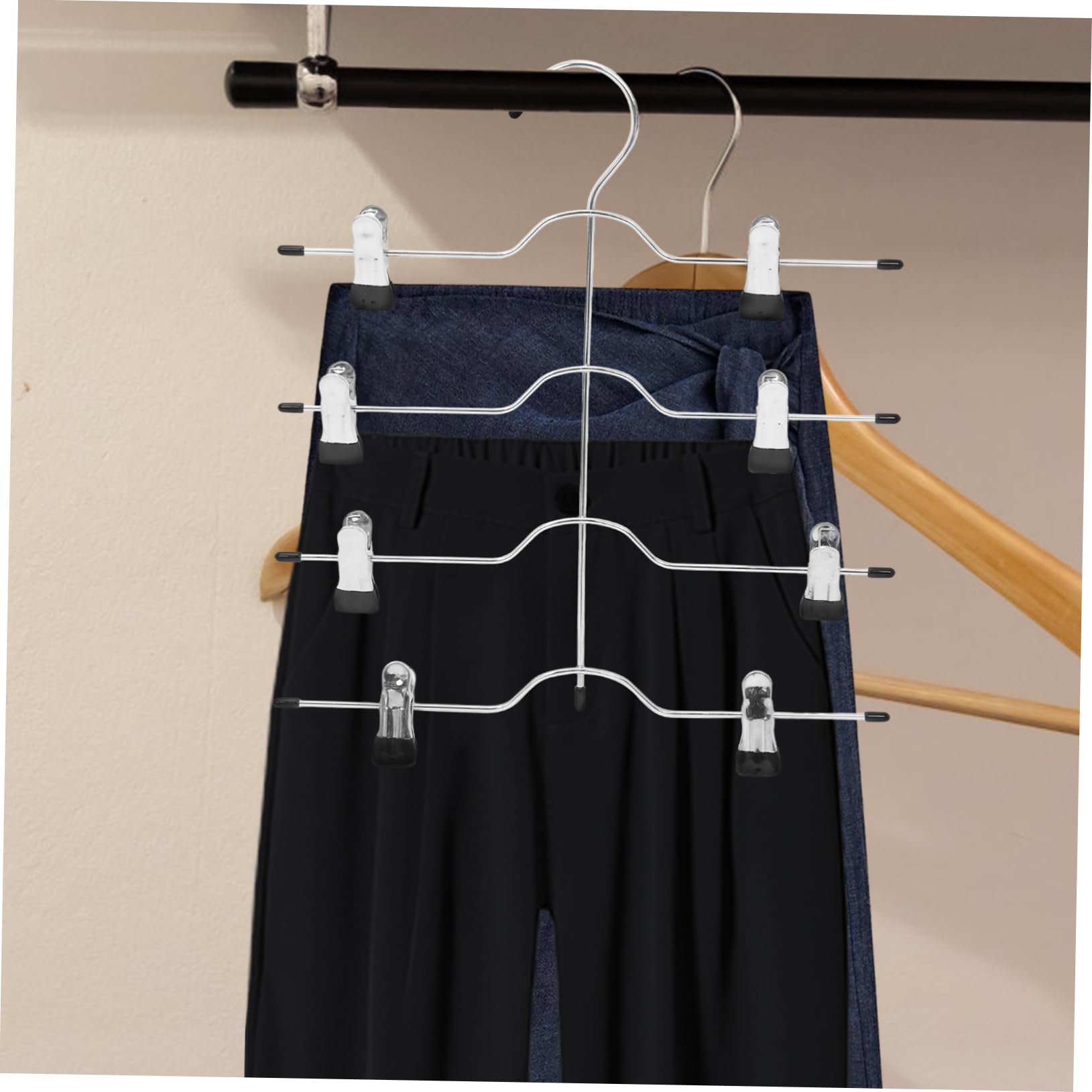 Grucce per Pantaloni con Pinze, Appendino Multifunzionale a 4 Livelli, Acciaio ad Alto Manganese, Nero, 4 Pezzi, Salvaspazio per Armadio