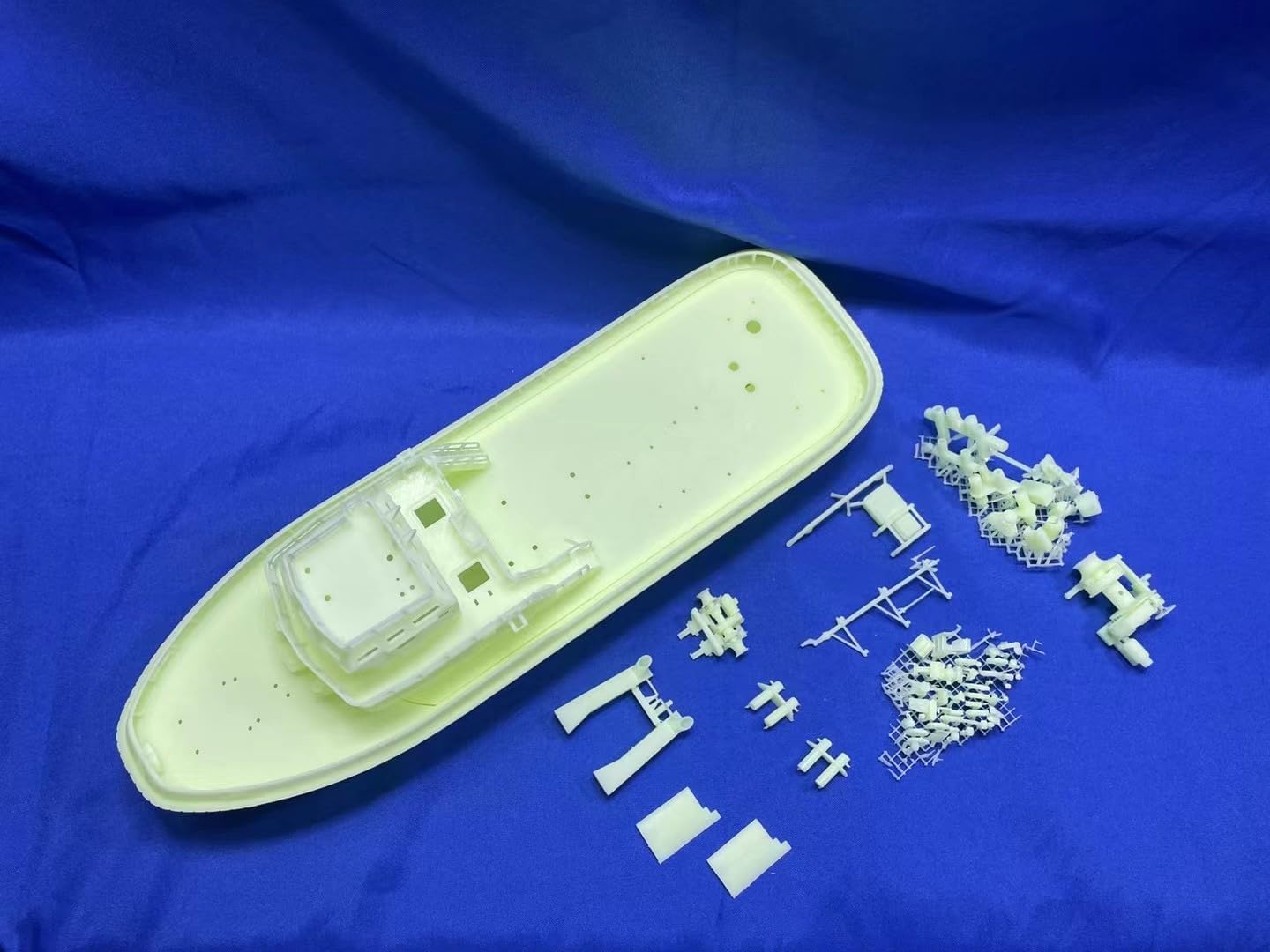 Valman Smit Denemarken TUG Scale 1:100 283mm RC Model Ship Kit