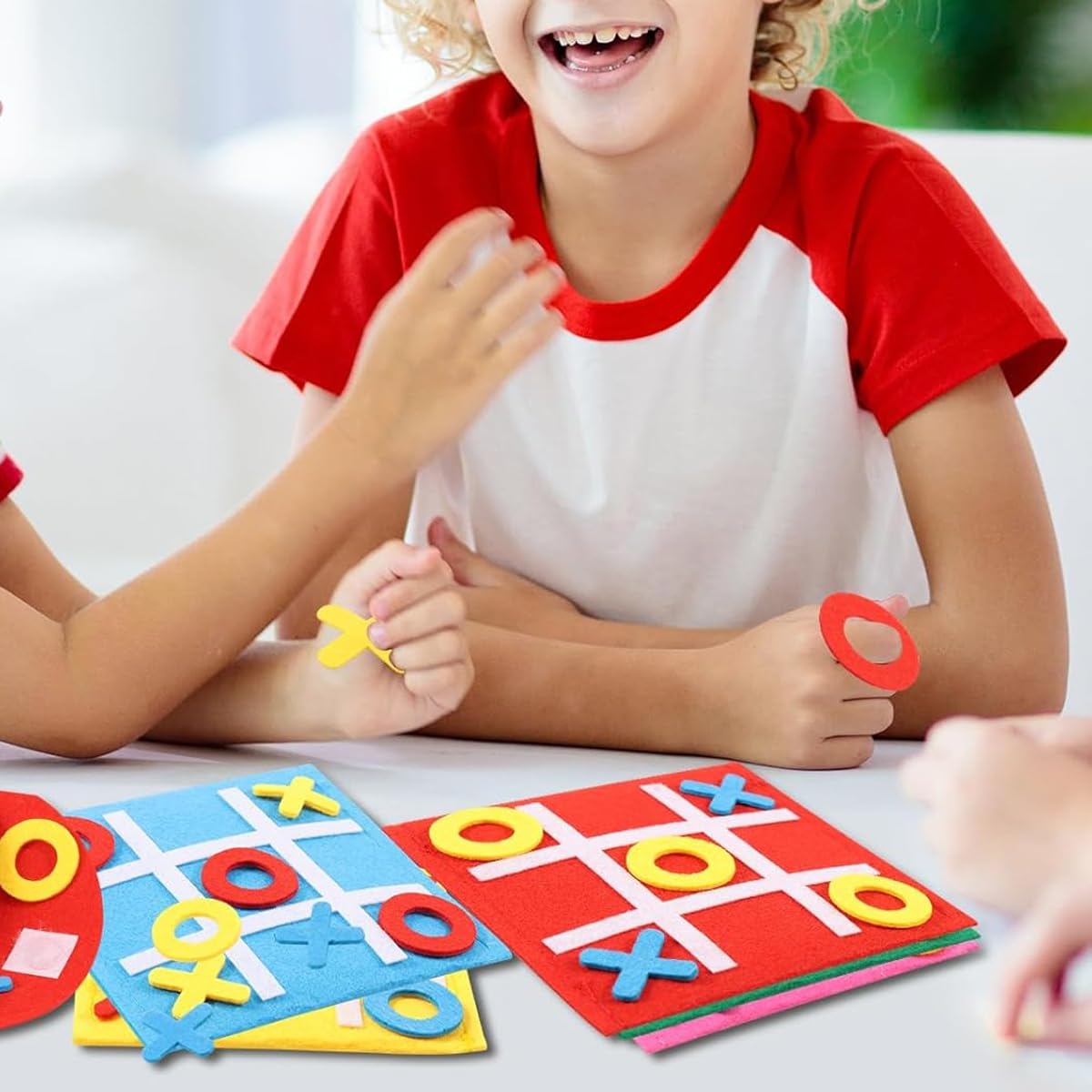 WANGCL 16 sztuk Tic Tac Toe Game, kolorowa gra Tic Tac Town, torba na przyjęcie urodzinowe dla dzieci, zabawka edukacyjna, odpowiednia na urodziny, dzień dziecka, do domu, szkoły, na imprezę