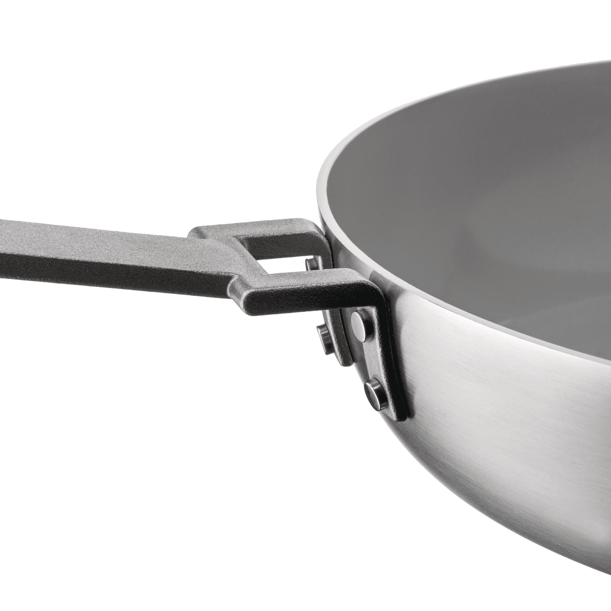 Alessi Convivio DC110/24 - Padella a Manico Lungo in Trilamina, Adatta a Induzione, in Acciaio Inossidabile e PVD, Rivestimento Interno Antiaderente Ceramico, 24 cm, Satinata