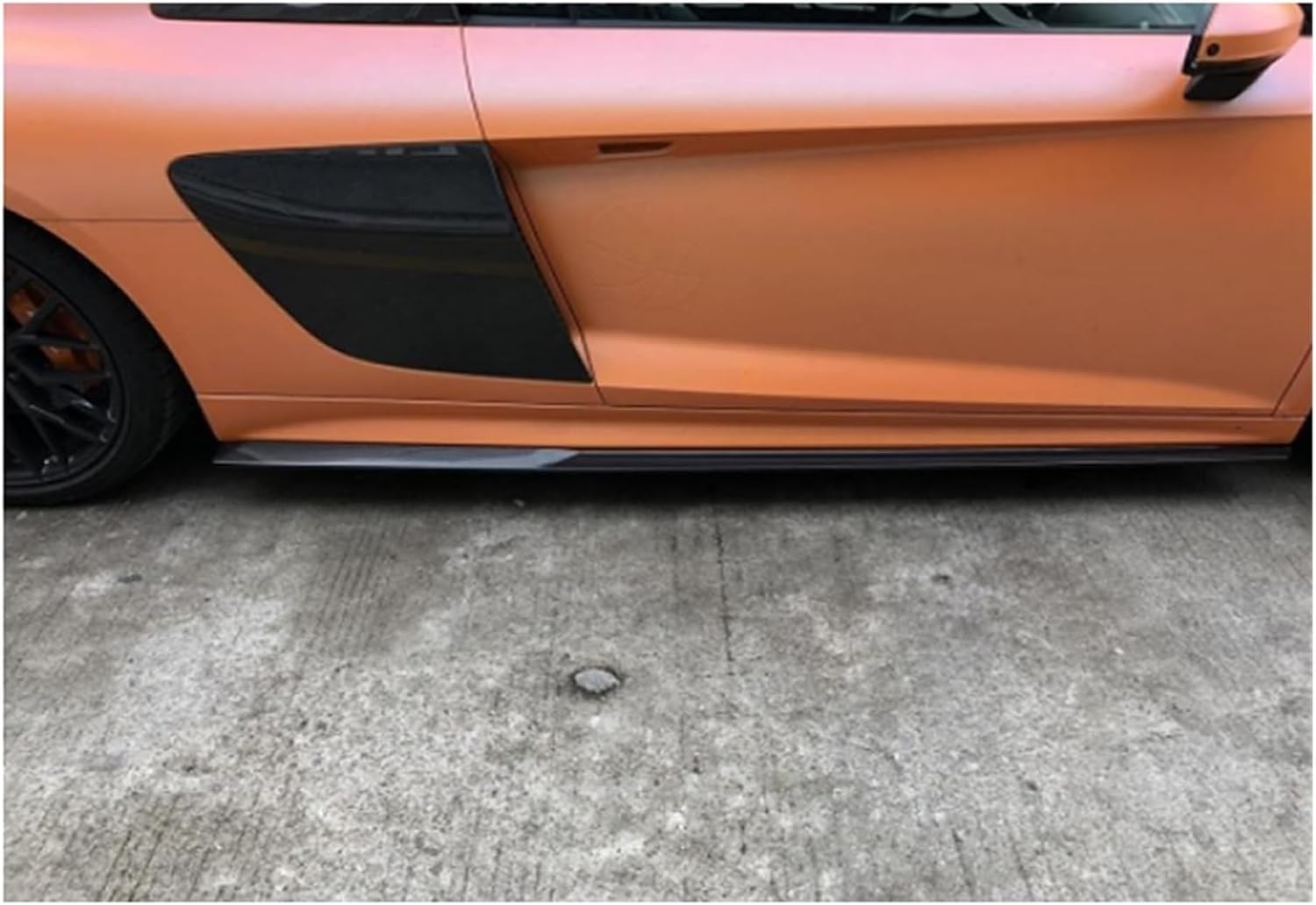 R8 V10 Plus Carbon Fiber Car Side Skirts Compatible for Audi R8 Car Body Kit Moulding Trims 15-19
