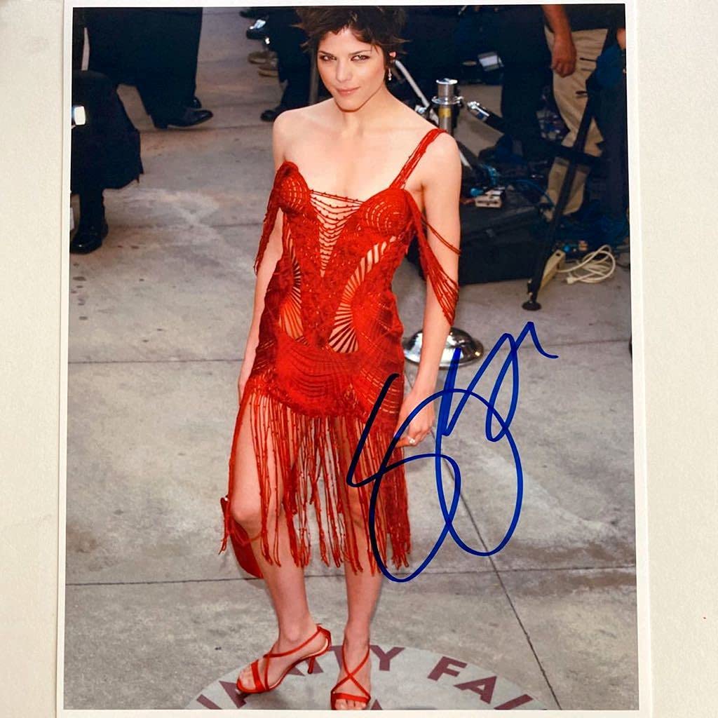 Amazon.co.jp: セルマブレア直筆サイン入り写真 : おもちゃ