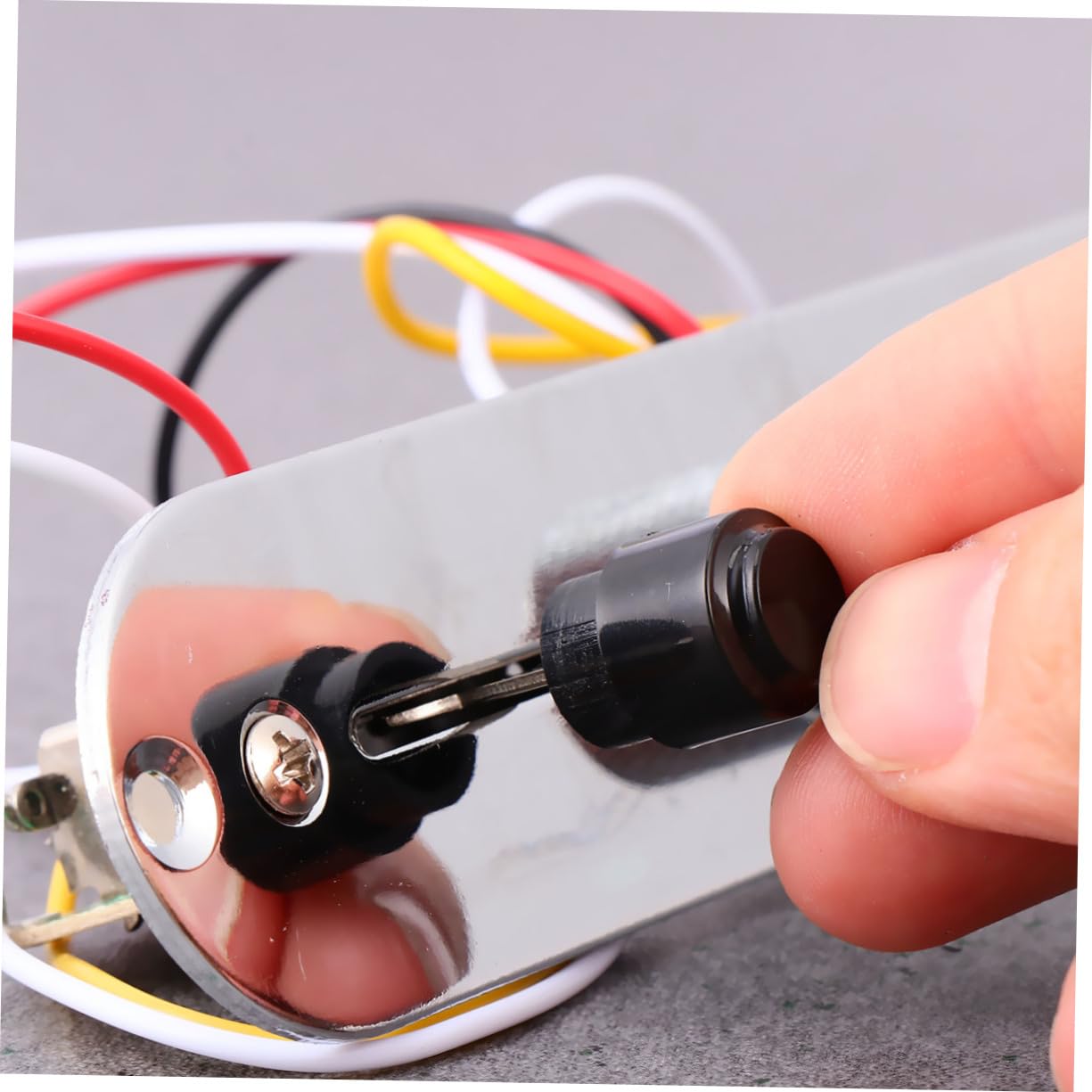 GALPADA Guitar Control Plate Set with Volume and Tone Knobs Chrome Plated Wiring Plate Compatible for Electric Guitars Easy Installation for Replacement