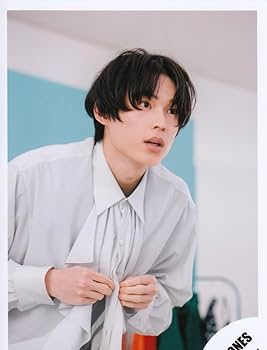 SixTONES 松村北斗 公式写真 Amazon.co.jp: Six TONES 公式 生 写真(松村北斗)ST00705