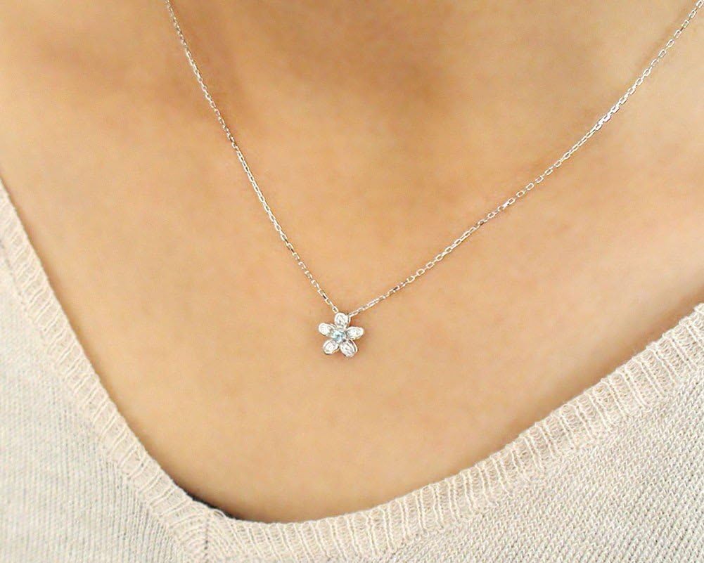 アルマ] フラワー 花ネックレス ブルームーンストーン 18金ホワイト