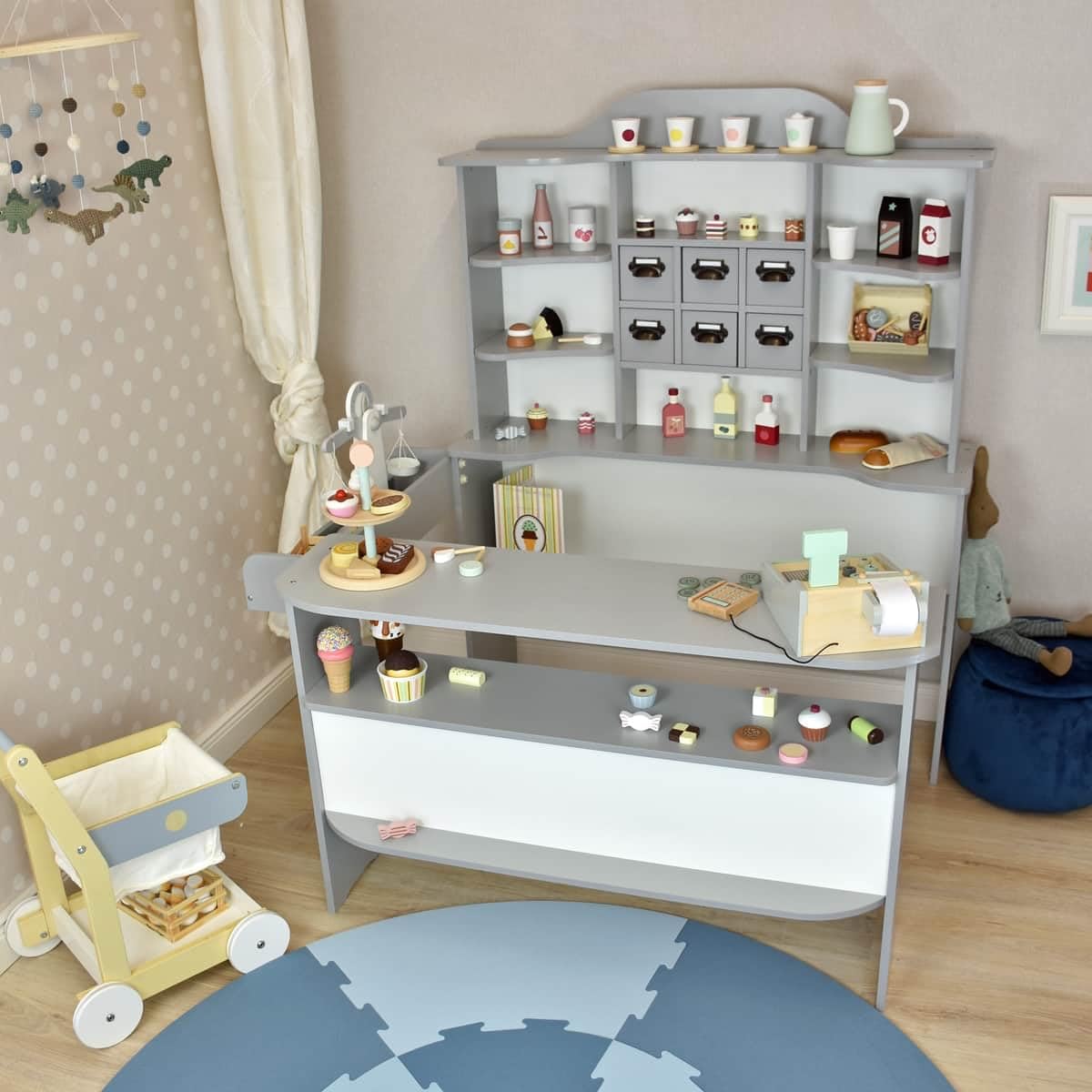 Roba Kaufladen aus Holz - Großer Kaufmannsladen für Kinder - Marktstand - Shop