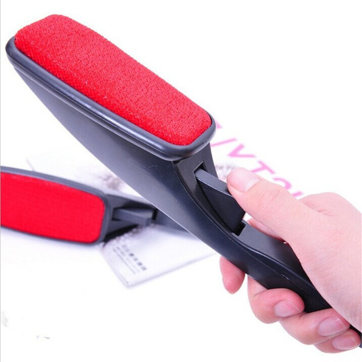 JPY Swivel Head Electrostatic Magic Clothes Brush Electrostatic Lint Brush Fluff Coats Jackets Dust Removing Brush Pets Hair Remover Clothes Remover Roller