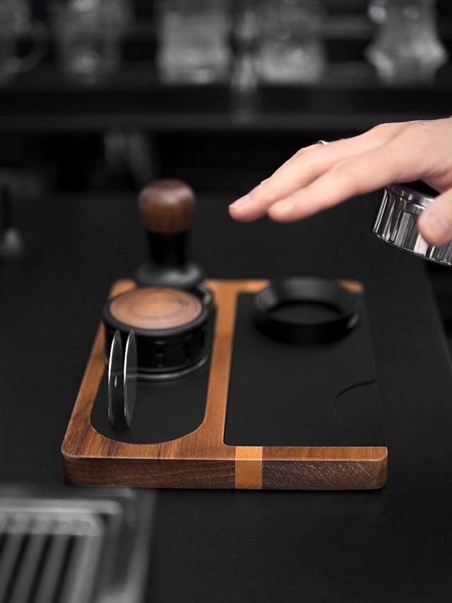 MHW-3BOMBER Espresso Tamper Station 51 53 54 58mm Espresso Accessories Station Tamper Holder Station Detachable Silicone Coffee Tamper Mat TS5151