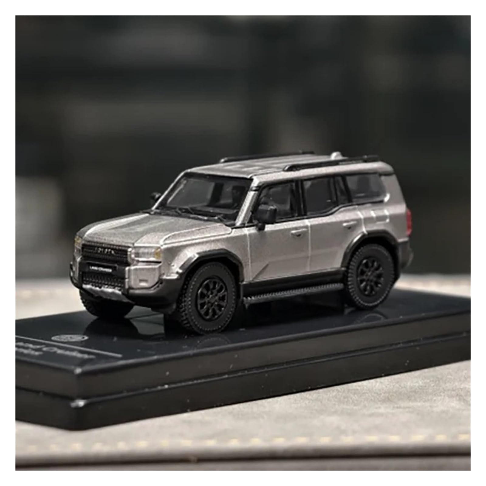Amazon | ミニチュア展示 1:64スケール トヨタ ランドクルーザー LC250