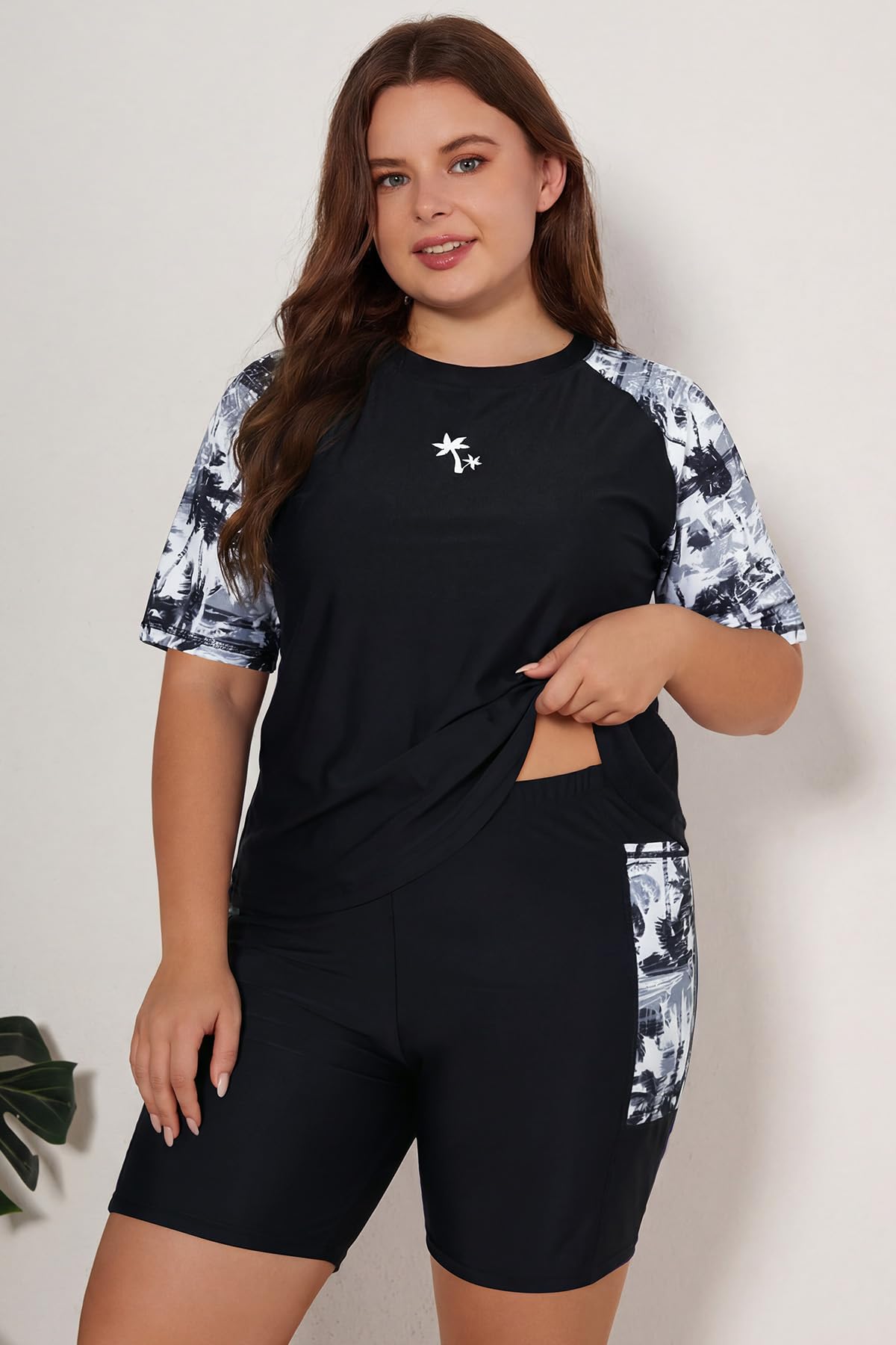 SHEKINI Großgröße Damen Rash Guard Set Badeshirt mit Badeshorts Schnelltrocknend Schwimmshirt für Surfen Sonnenschutz Badeanzug