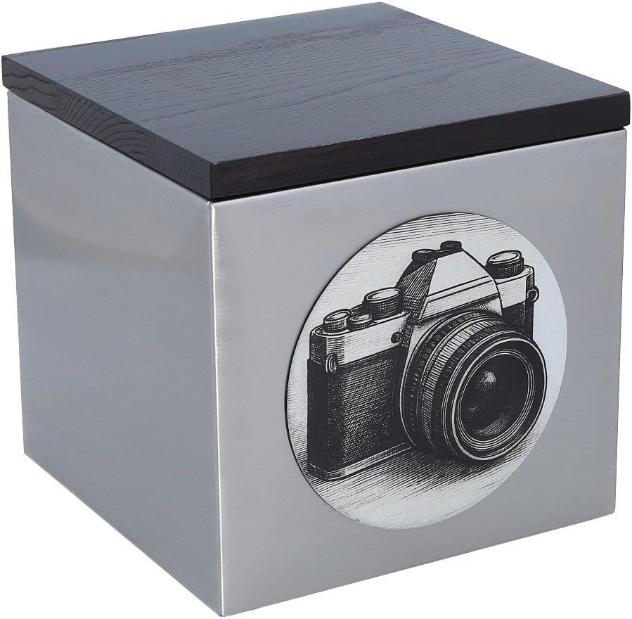 Urn for a photographer Theme cremation urn with a camera (Memorial Plaque/Yes)