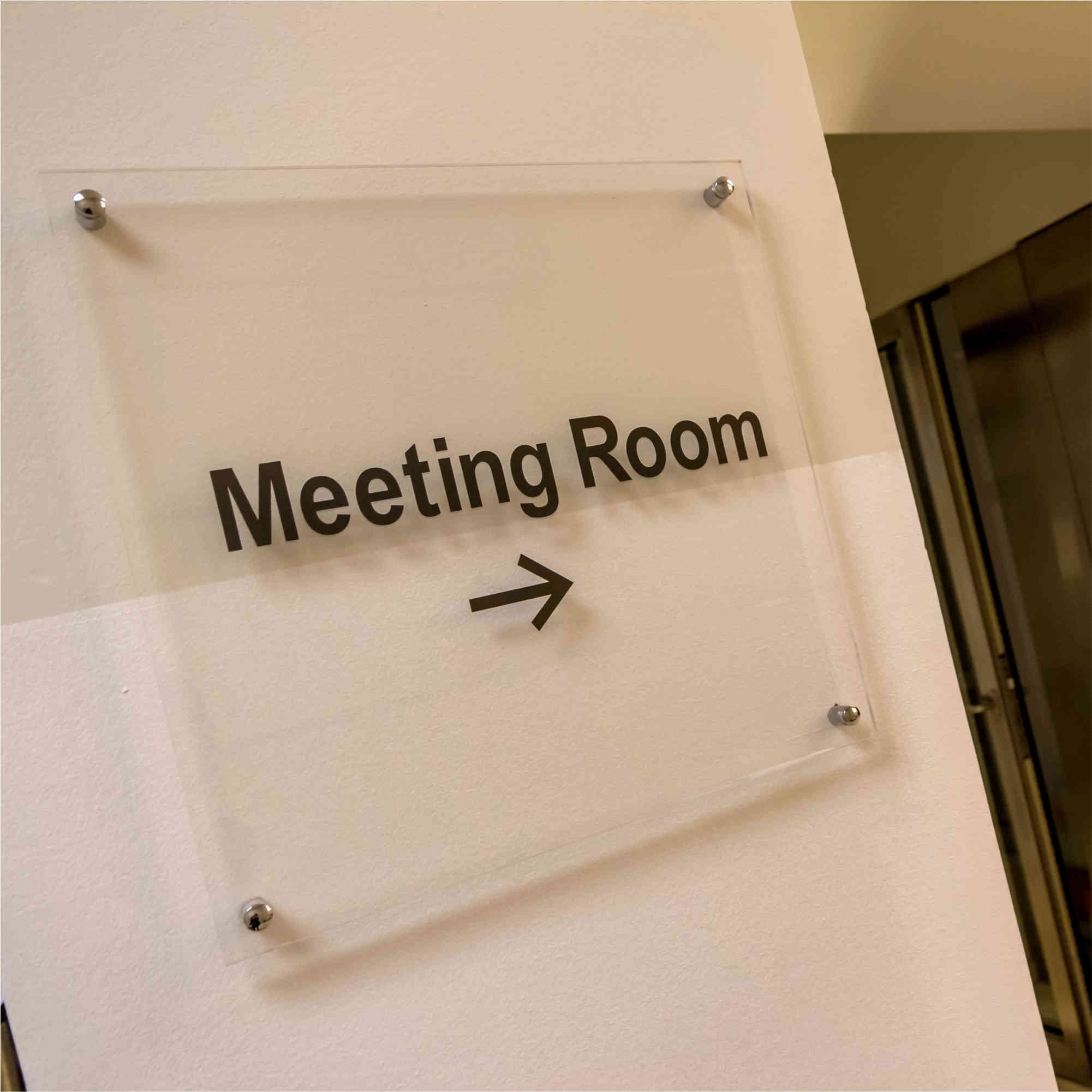 INDIGOS UG - Schilder selbst gestalten - 5mm Acrylglas Schild - 60x40 cm - Platte bedruckt mit Wunschtext - Firmenname - personalisierte Geschenke - für Firma Büro Tür Eingang Hotel