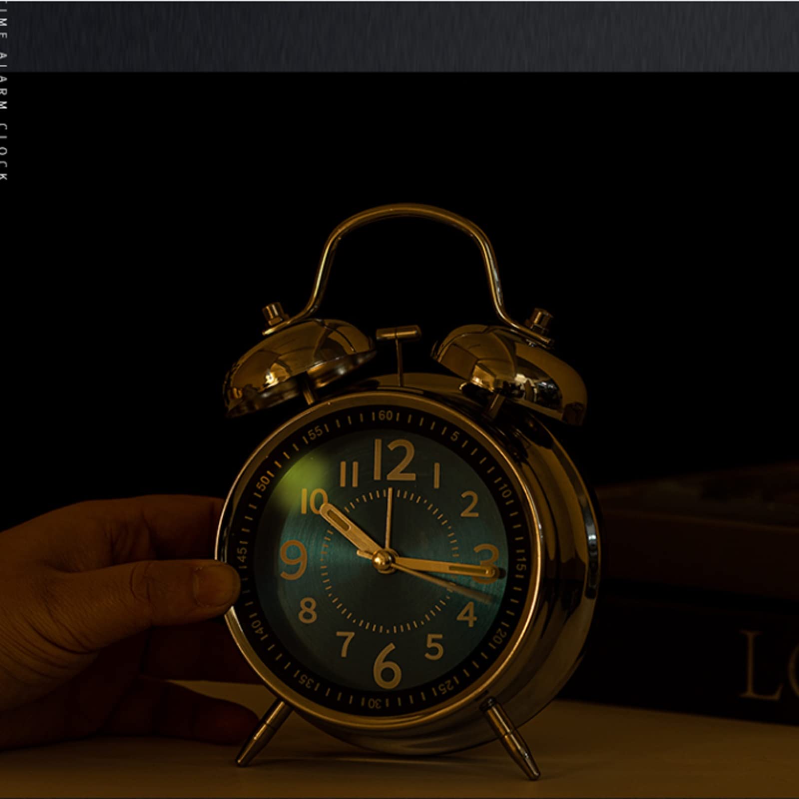 Jwthee Sveglia analogica, Sveglia notturna luminosa e ad alto volume per adulti con sonno pesante, Sveglia a doppia campana Orologio da comodino Orologio da scrivania decorativo senza (nero