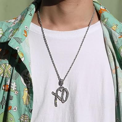 Unise High Hip Hop XO Letter Pendant Necklace for Women Men Cubic Zirconia XO Pendant Necklace Trendy Accessories Creative Gift