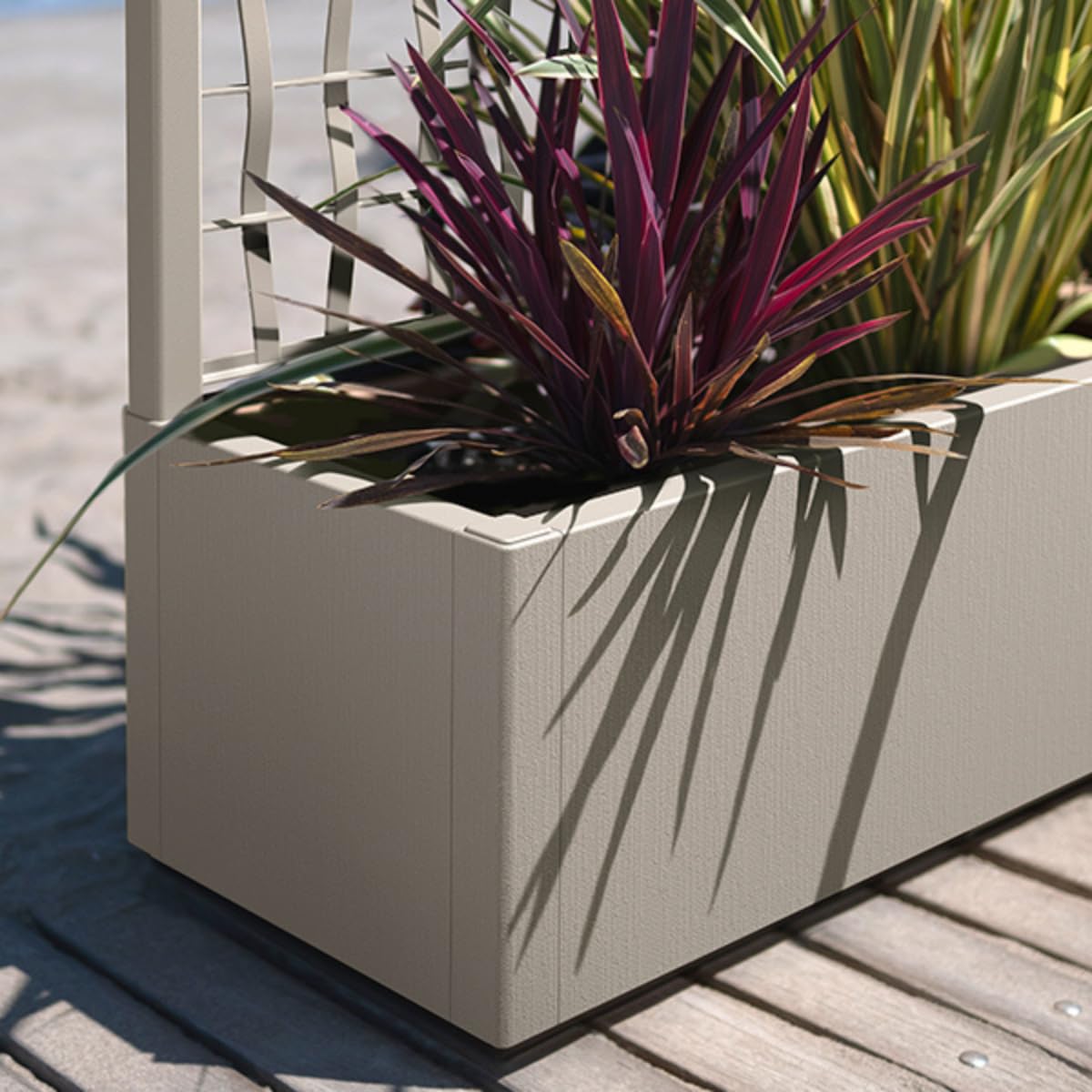 Tomaino - Fioriera con spalliera in plastica, separè grigliato piante rampicanti per esterno, terrazzo, giardino 80x36x140 h cm (Fioriera con spalliera, Bianco)