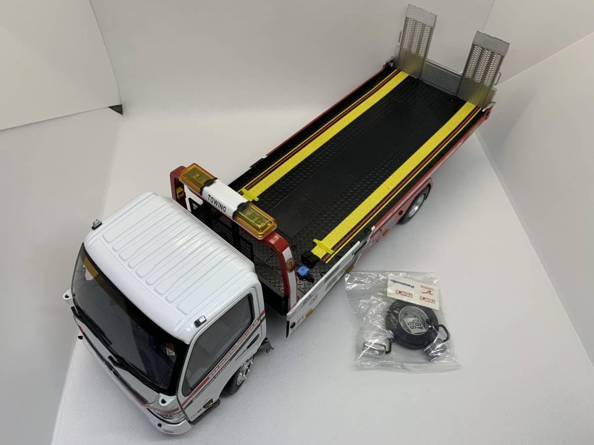 Amazon | TINY 1/18 日野 HINO 300 WORLD CHAMPION Flatbed Tow Truck
