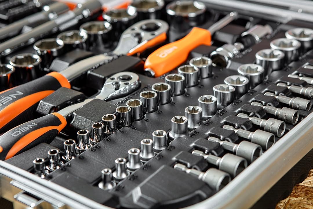 NEO TOOLS Juego de destornilladores aislados VDE de 108 piezas | Incluye ranura comprobador de tensión y PH y PZ, juego de herramientas para electricista, certificado de 1000 V, en maletín