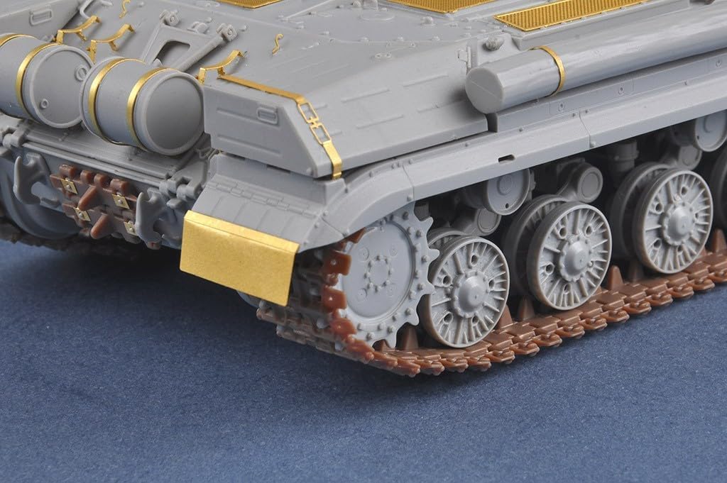 Amazon | トランペッター 1/35 ソビエト軍 T-10M 重戦車 プラモデル
