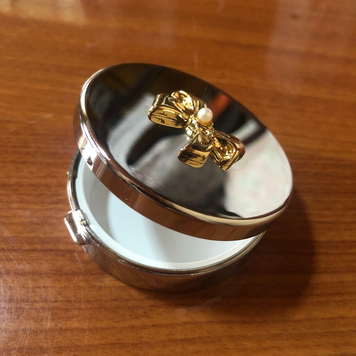 Amazon.co.jp: 〈〉ミキモト ピルケース 小物入れ アクセサリーケース