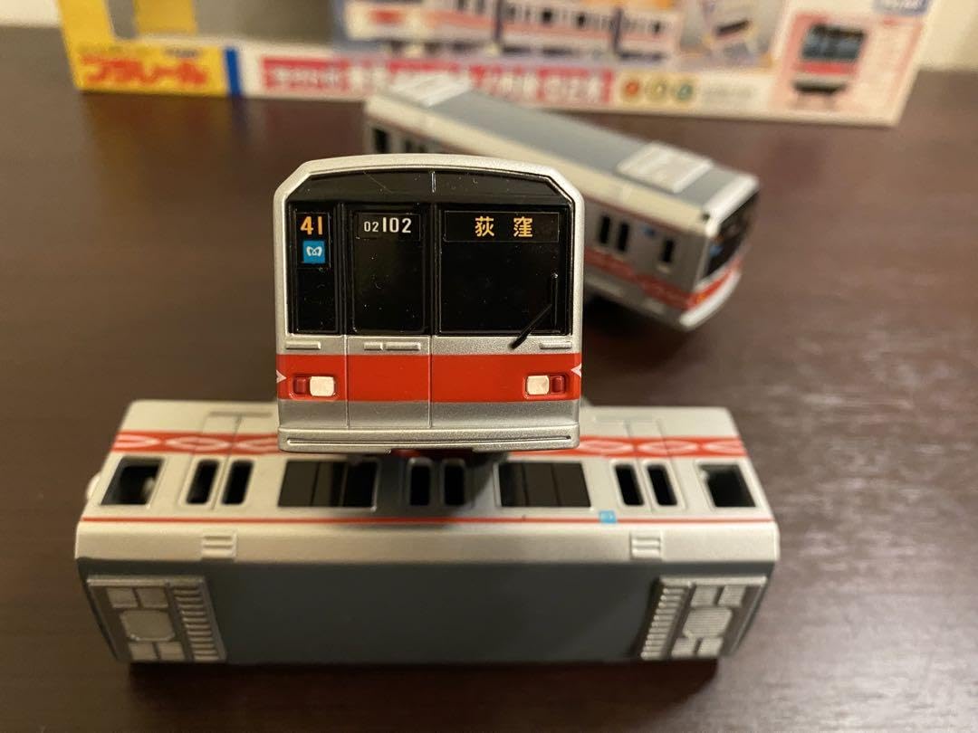 Amazon.co.jp: プラレール ライト付 東京メトロ丸の内線02系 : おもちゃ