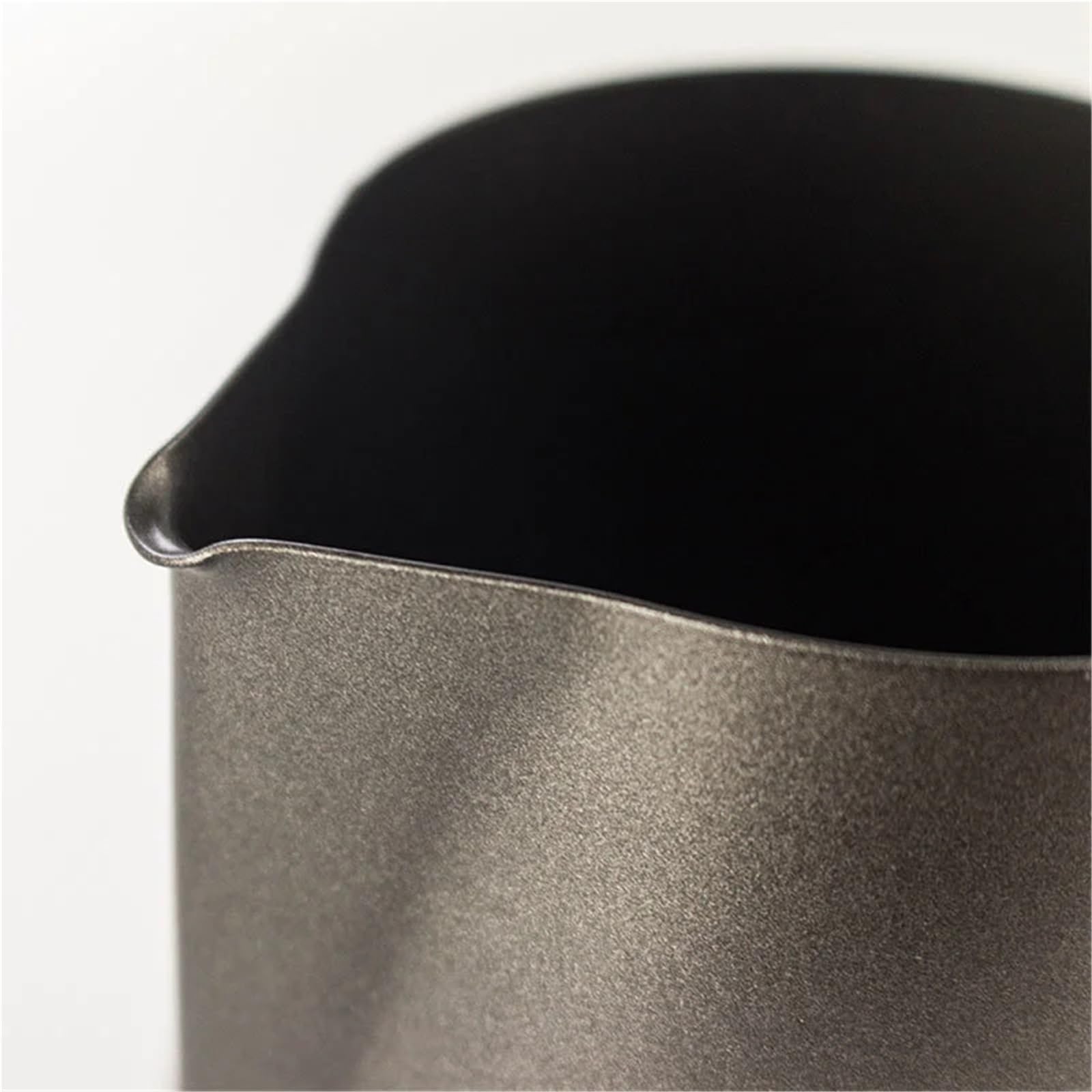 Milchschaum Kanne Milchaufschäumkännchen aus Edelstahl 304 mit Skala for Latte Macchiato, Dampfkaffee, Lackierverfahren, Küchen- und Cafézubehör(12oz 350ml)