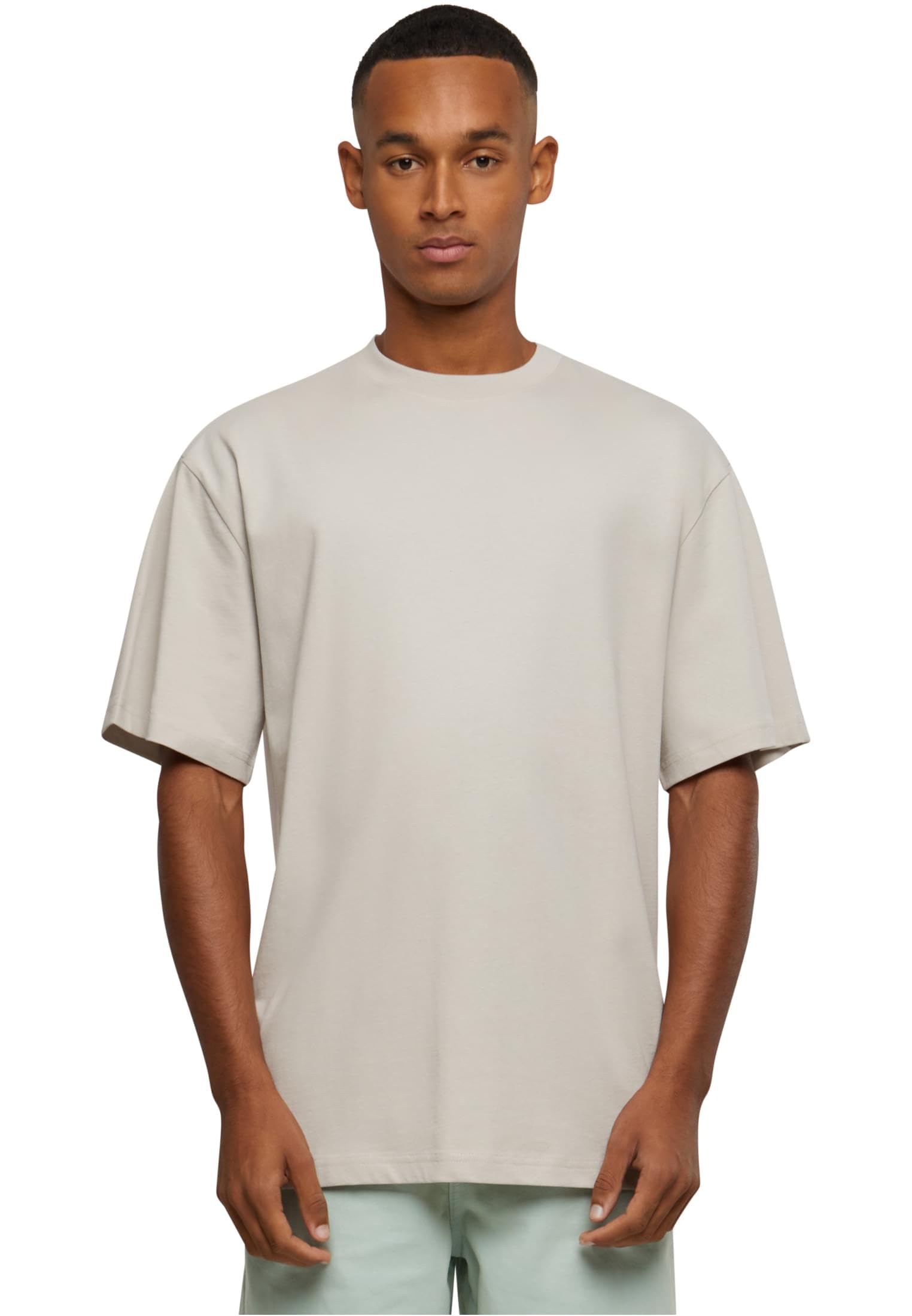 Urban ClassicsMen's Tall Tee Oversized Short Sleeves T-Shirt with Dropped Shoulders, 100% Jersey Cotton